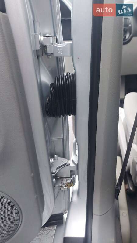 Універсал Volkswagen Golf 2001 в Харкові