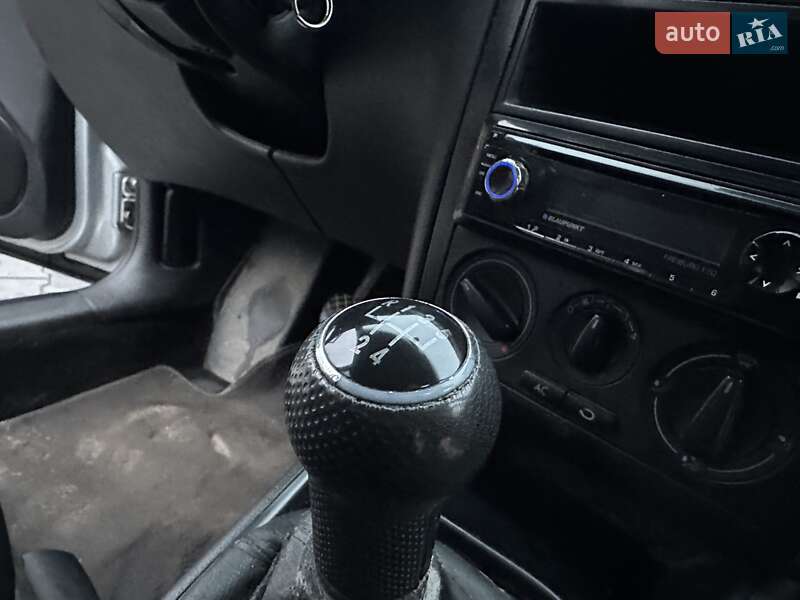 Хэтчбек Volkswagen Golf 2000 в Хмельницком