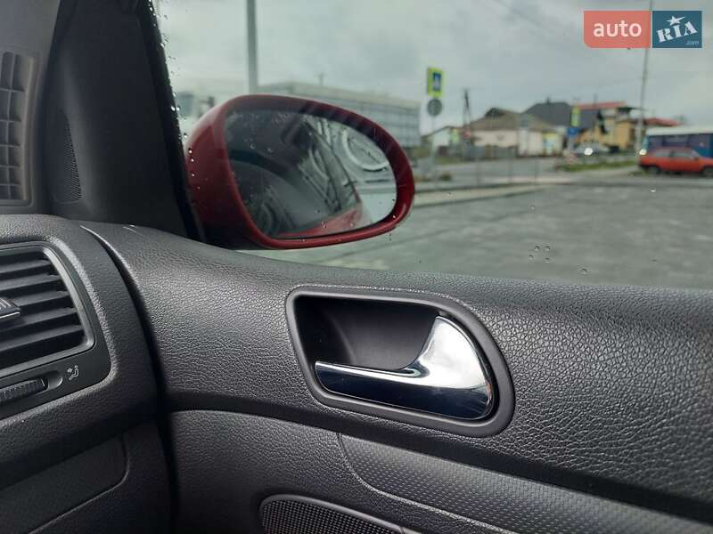 Хетчбек Volkswagen Golf 2004 в Летичіві фото 51 Хетчбек Volkswagen Golf 2004 в Летичіві