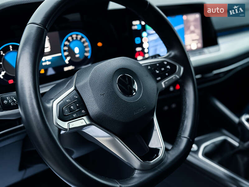 Універсал Volkswagen Golf 2021 в Києві