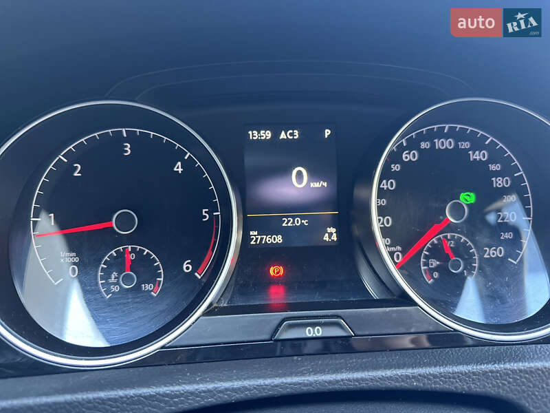 Хэтчбек Volkswagen Golf 2015 в Белой Церкви