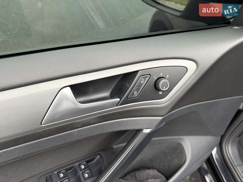 Универсал Volkswagen Golf 2015 в Виннице