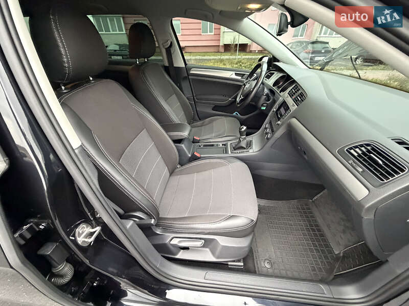 Универсал Volkswagen Golf 2015 в Виннице