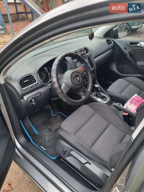 Хэтчбек Volkswagen Golf 2013 в Запорожье