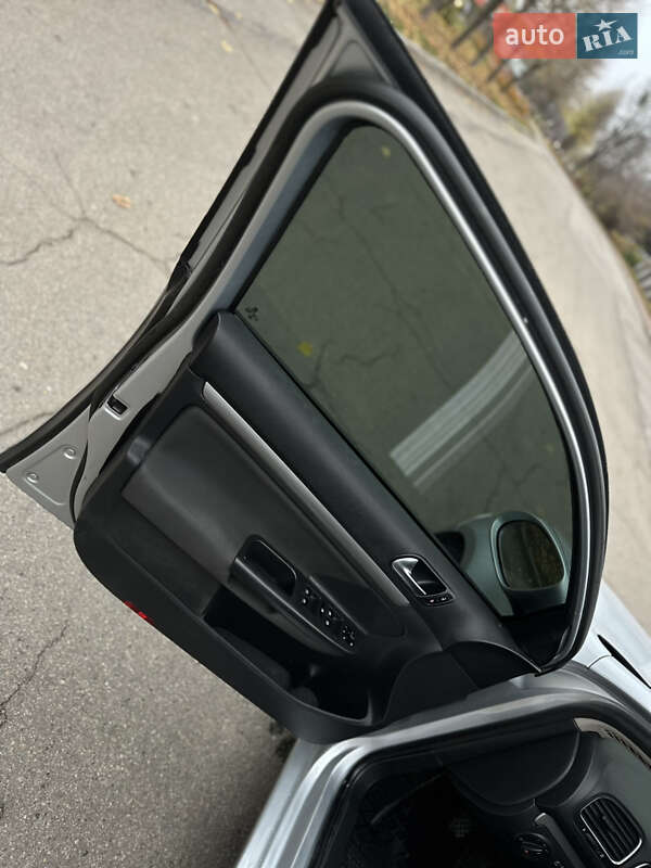 Универсал Volkswagen Golf 2011 в Умани фото 34 Универсал Volkswagen Golf 2011 в Умани