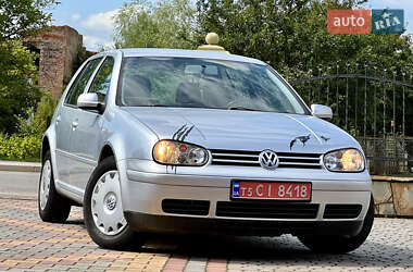 Хетчбек Volkswagen Golf 2002 в Самборі