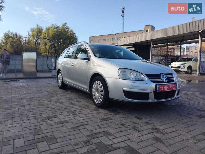 Универсал Volkswagen Golf 2008 в Рожище