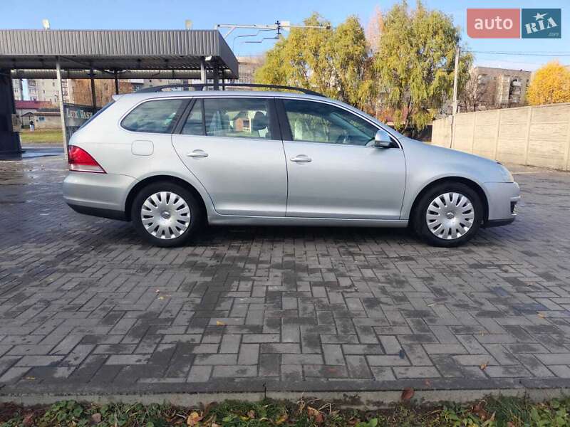 Универсал Volkswagen Golf 2008 в Рожище