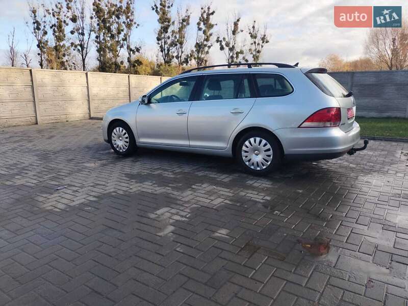 Универсал Volkswagen Golf 2008 в Рожище
