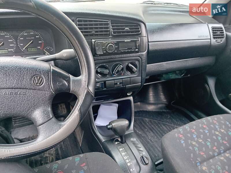 Хетчбек Volkswagen Golf 1994 в Козові