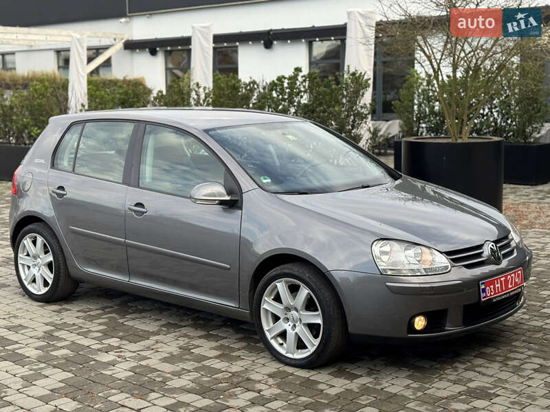 Хэтчбек Volkswagen Golf 2007 в Иршаве