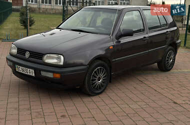 Хетчбек Volkswagen Golf 1994 в Стрию