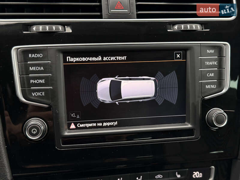 Универсал Volkswagen Golf 2016 в Львове