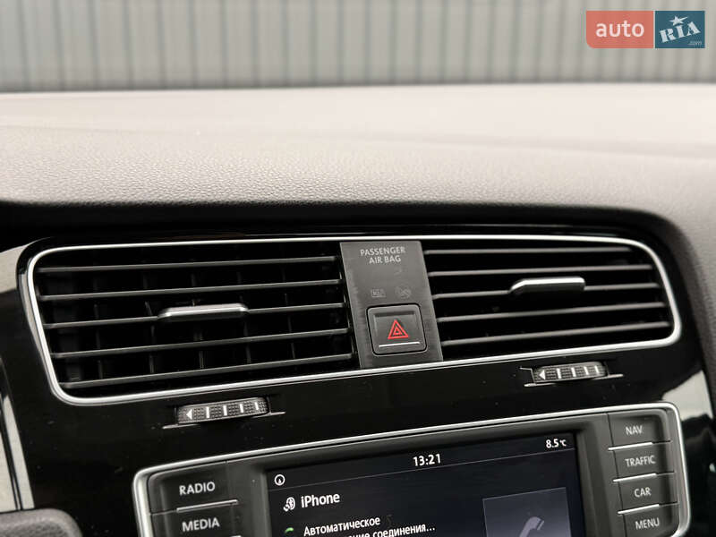 Универсал Volkswagen Golf 2016 в Львове