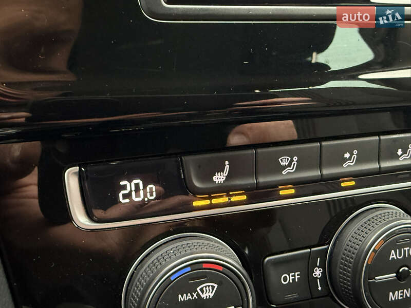 Универсал Volkswagen Golf 2016 в Львове