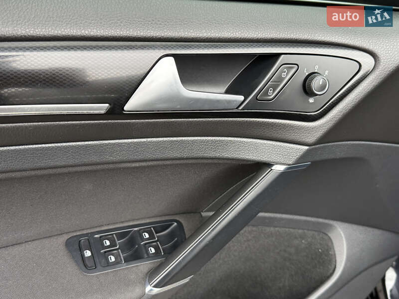 Универсал Volkswagen Golf 2013 в Стрые фото 47 Универсал Volkswagen Golf 2013 в Стрые