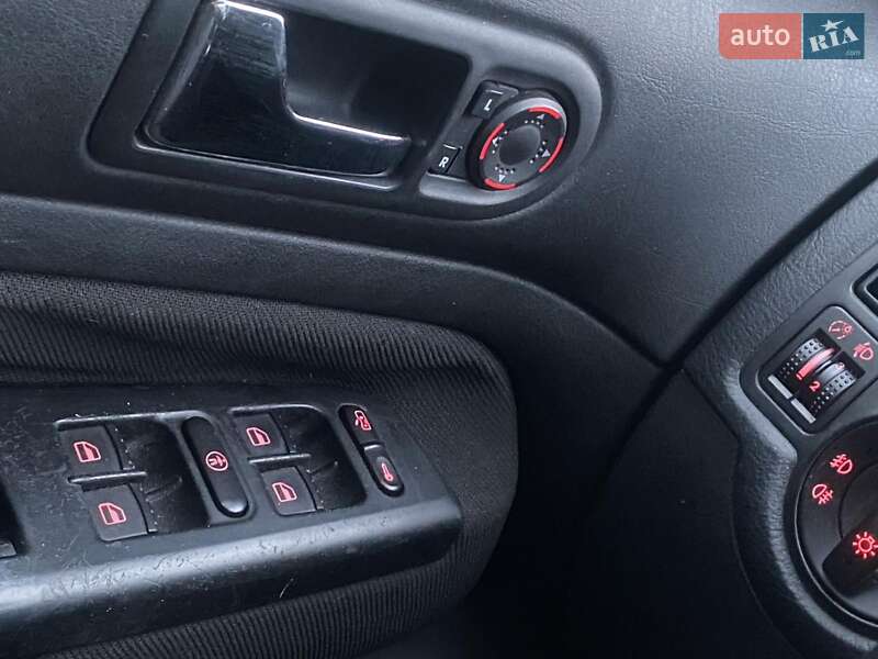 Хетчбек Volkswagen Golf 1998 в Івано-Франківську