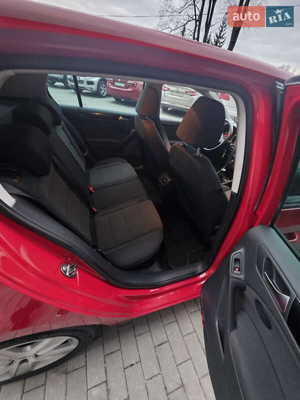 Хэтчбек Volkswagen Golf 2009 в Тернополе