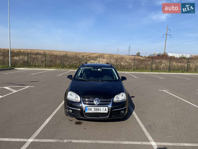 Універсал Volkswagen Golf 2008 в Рівному