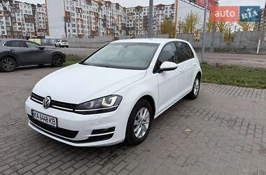 Хетчбек Volkswagen Golf 2015 в Києві