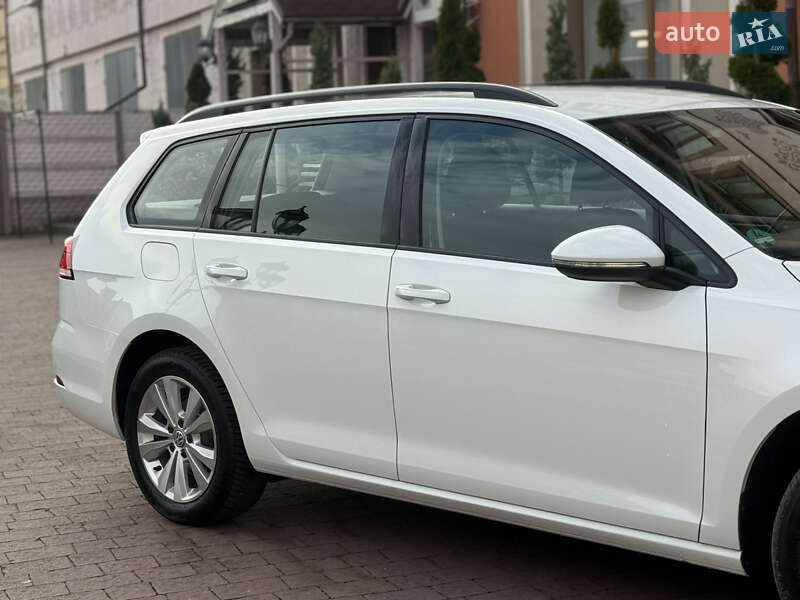 Універсал Volkswagen Golf 2017 в Стрию