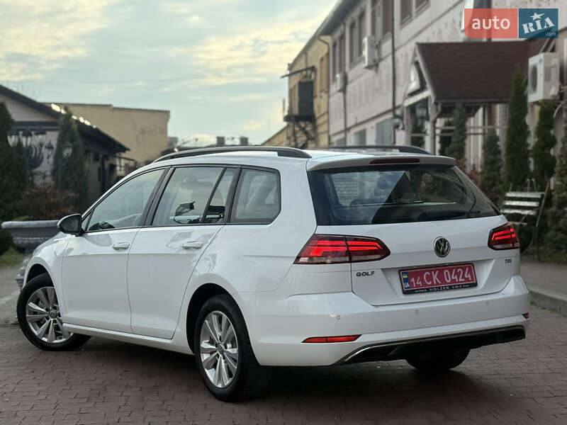 Універсал Volkswagen Golf 2017 в Стрию