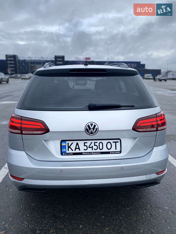 Універсал Volkswagen Golf 2018 в Києві