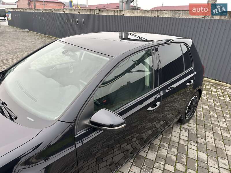 Хэтчбек Volkswagen Golf 2010 в Мукачево