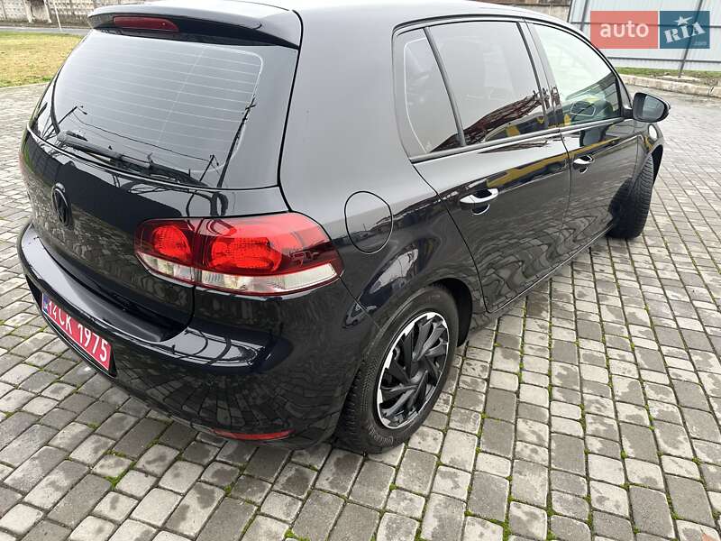 Хэтчбек Volkswagen Golf 2010 в Мукачево