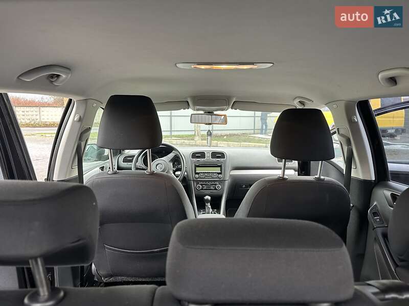 Хэтчбек Volkswagen Golf 2010 в Мукачево