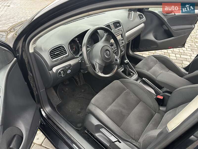 Хэтчбек Volkswagen Golf 2010 в Мукачево