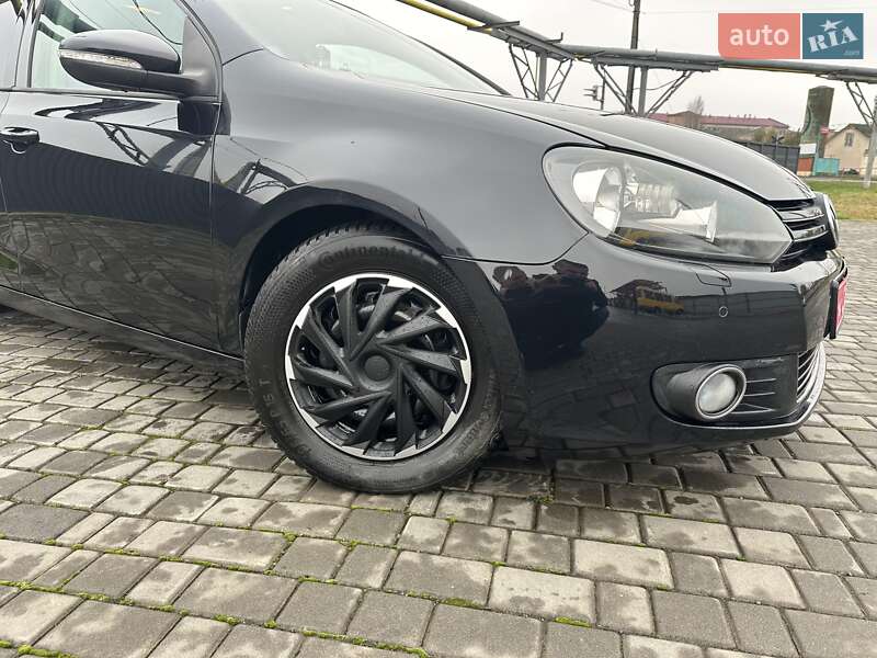 Хэтчбек Volkswagen Golf 2010 в Мукачево