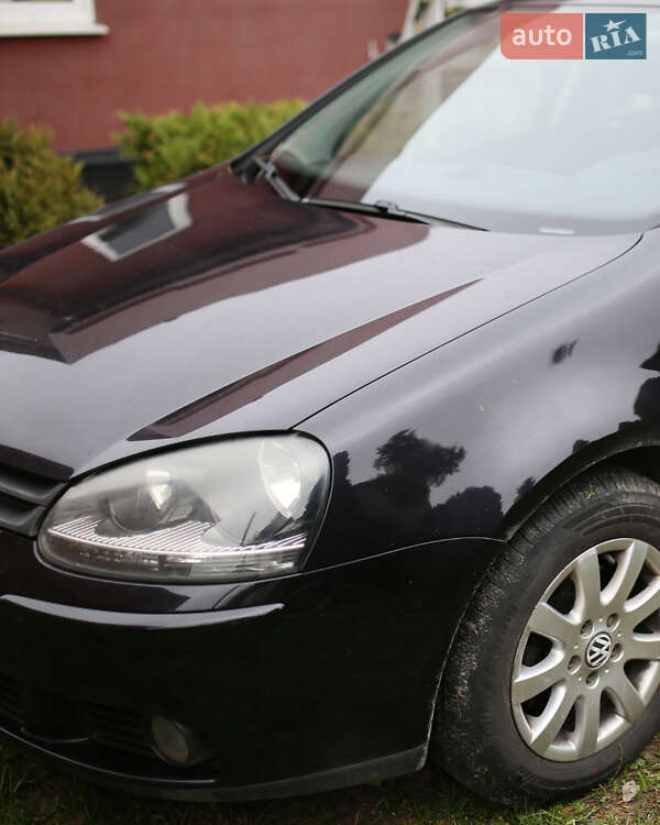 Хэтчбек Volkswagen Golf 2008 в Костополе