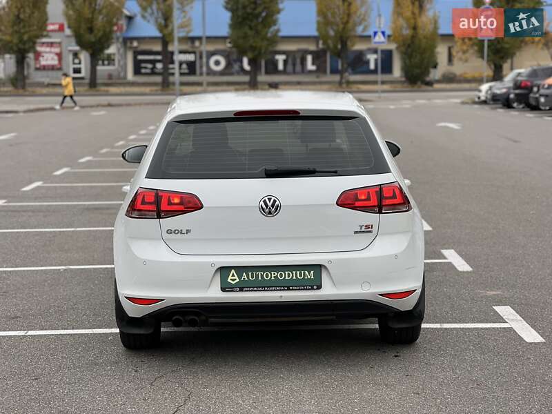 Хетчбек Volkswagen Golf 2013 в Києві