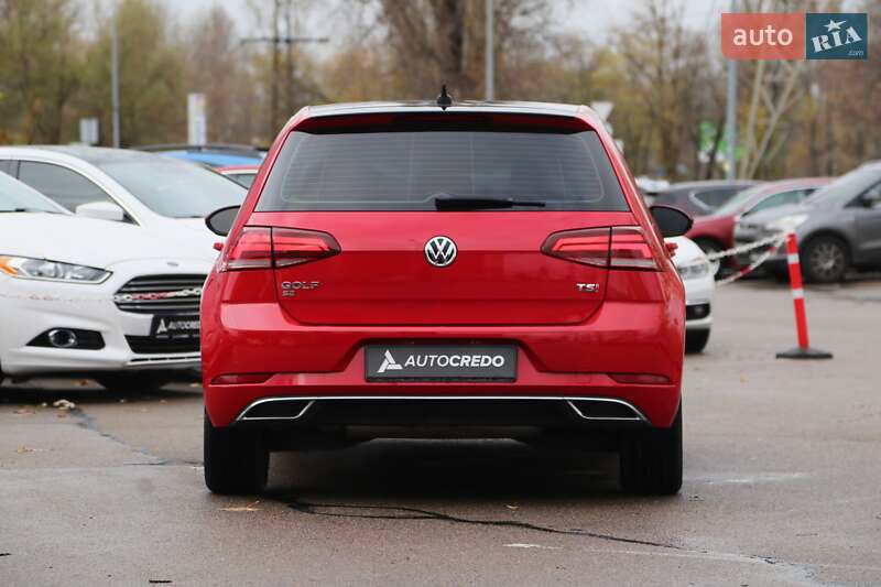 Хетчбек Volkswagen Golf 2017 в Києві