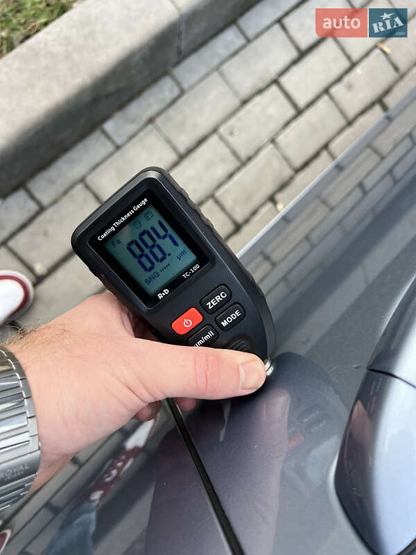 Хэтчбек Volkswagen Golf 2009 в Ровно