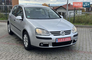 Хетчбек Volkswagen Golf 2004 в Івано-Франківську