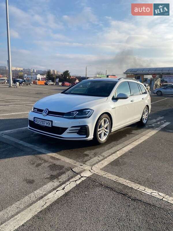 Универсал Volkswagen Golf 2018 в Мукачево