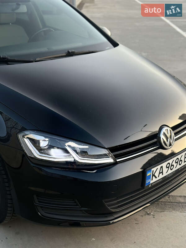 Универсал Volkswagen Golf 2015 в Киеве
