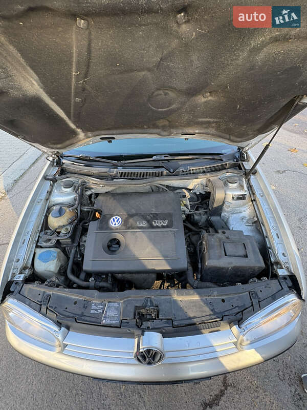 Хетчбек Volkswagen Golf 2000 в Львові