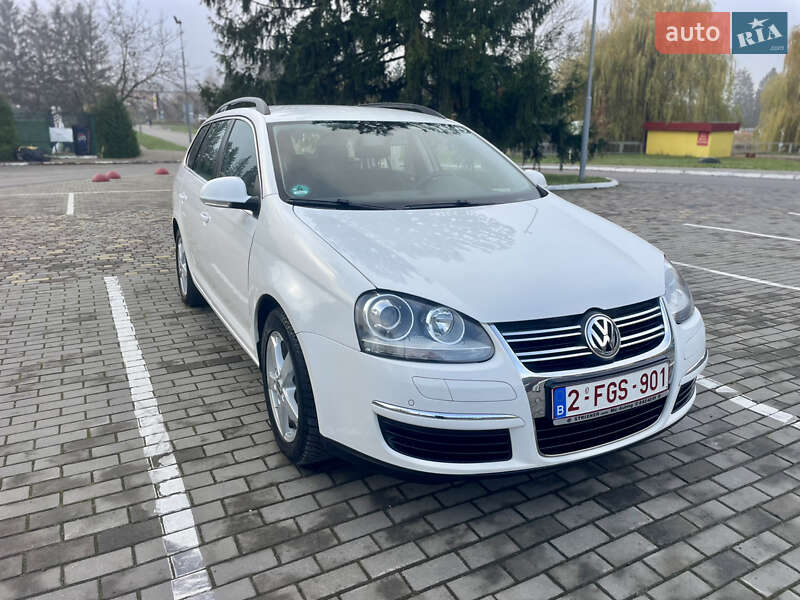 Універсал Volkswagen Golf 2009 в Луцьку