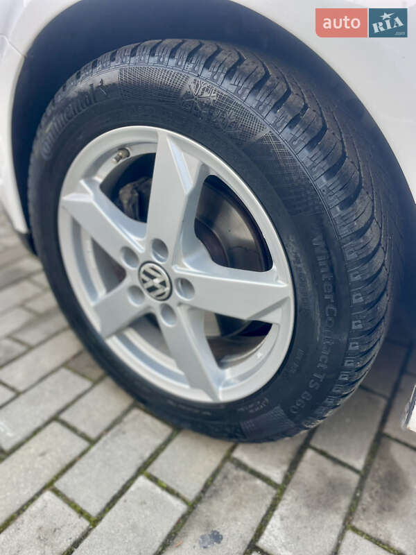 Універсал Volkswagen Golf 2009 в Луцьку