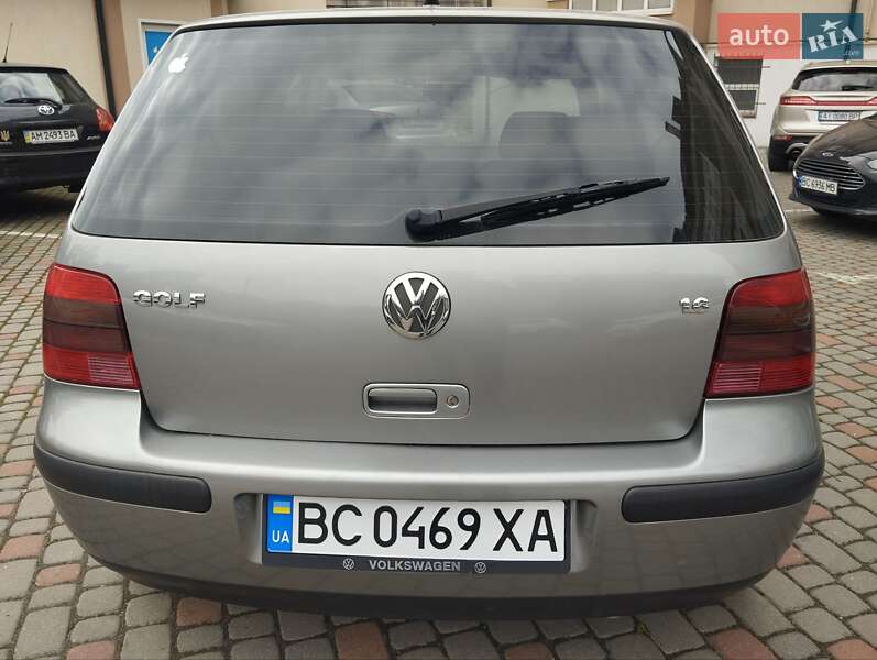 Хэтчбек Volkswagen Golf 2002 в Кривом Роге
