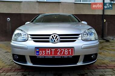 Хетчбек Volkswagen Golf 2006 в Звягелі