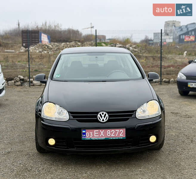 Хетчбек Volkswagen Golf 2007 в Рівному