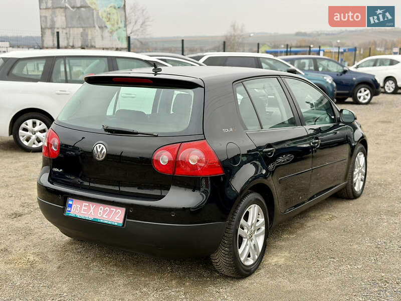 Хетчбек Volkswagen Golf 2007 в Рівному