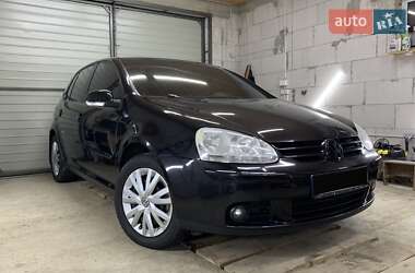 Хетчбек Volkswagen Golf 2007 в Сваляві
