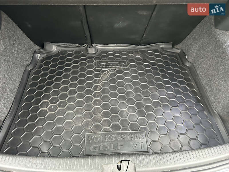 Хетчбек Volkswagen Golf 2009 в Борисполі