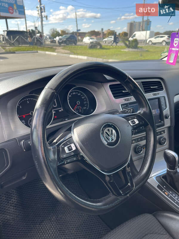 Універсал Volkswagen Golf 2016 в Хмельницькому