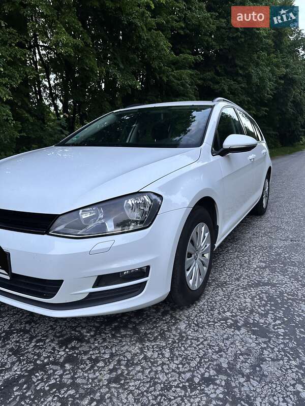 Универсал Volkswagen Golf 2016 в Виннице